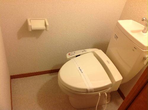 トイレ　同タイプの間取り撮影につき実際の物件とは異なる場合があります