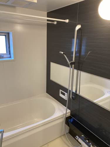 バス・シャワールーム　別号室の写真です（反転）