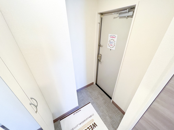 玄関　※別部屋の写真です