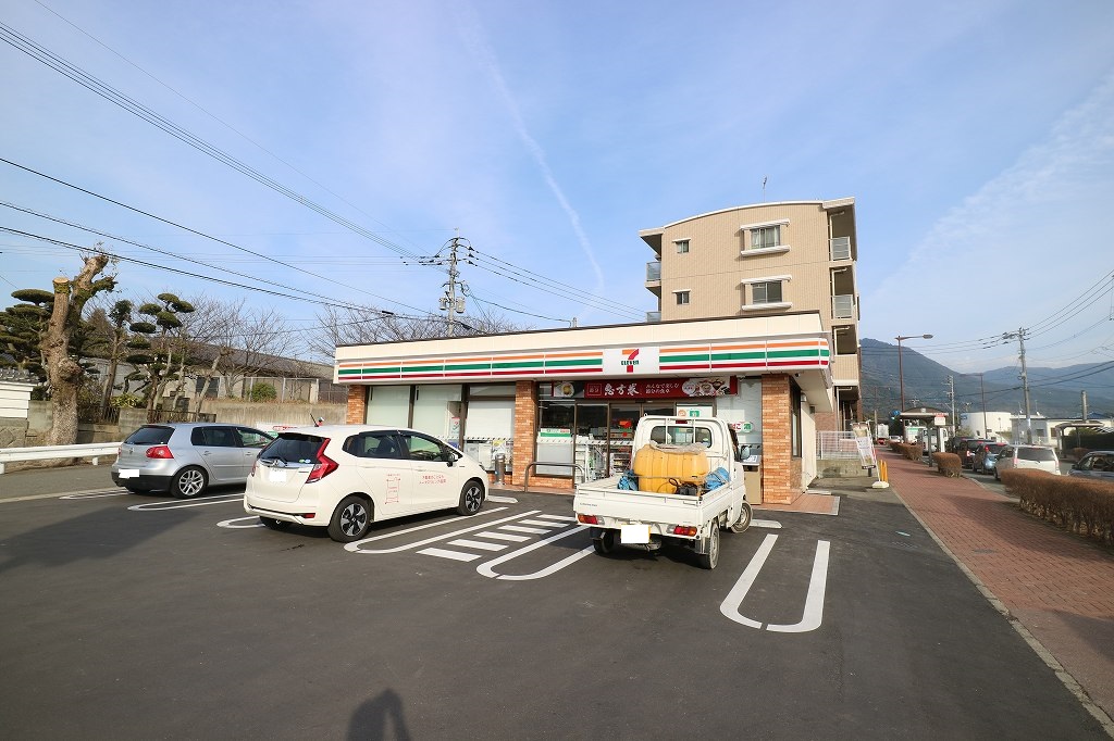 コンビニ　セブンイレブン 須恵レインボーロード店（コンビニ）まで271m