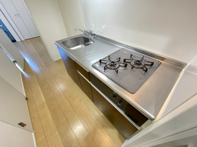 キッチン　２口コンロのシステムキッチンです