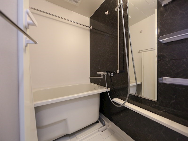 バス・シャワールーム　バスルーム　浴室暖房乾燥機付き