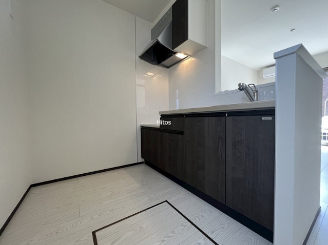 キッチン　コンパクトなキッチンで掃除もラクラク