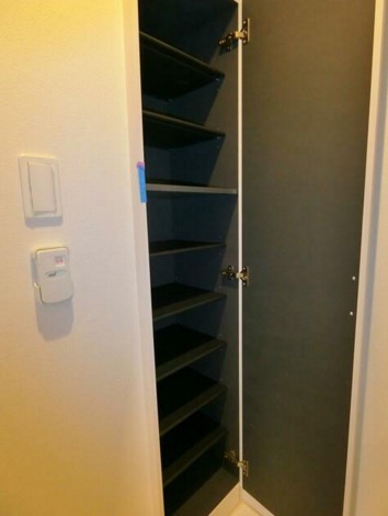 玄関　シューズボックス完備！