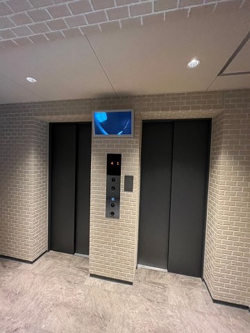 その他設備　忙しい朝に嬉しいエレベーター2基。