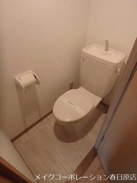 トイレ　写真は同型タイプ