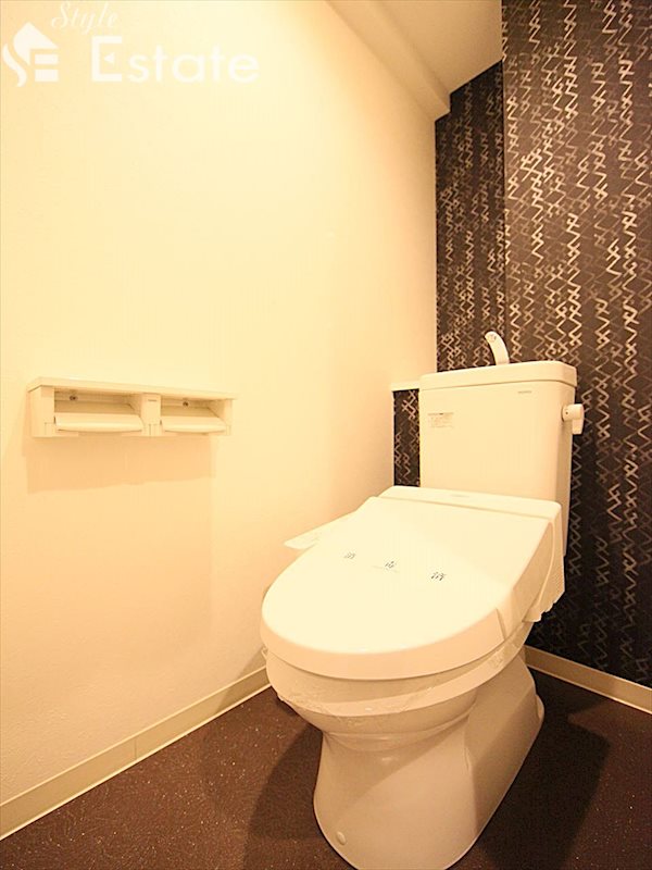 トイレ　別号室