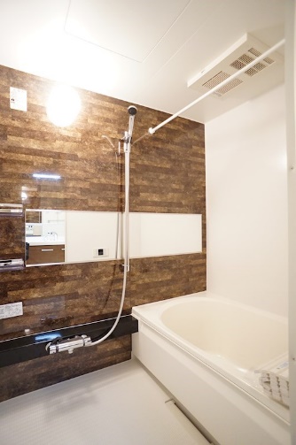 バス・シャワールーム　一日の疲れを癒すお風呂は浴室乾燥機付き