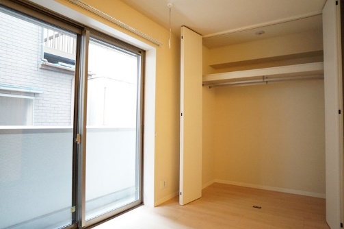 収納　ワイドなクローゼット