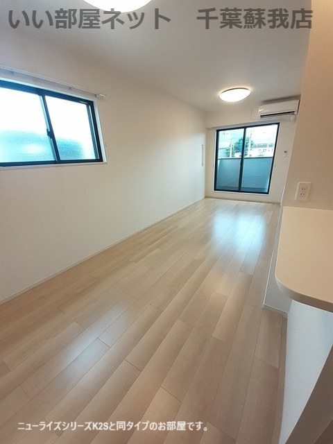 居室・リビング　こちらのリビングで趣味の時間をお楽しみください