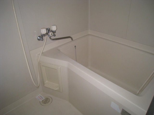 バス・シャワールーム　同物件、別号室のものとなります