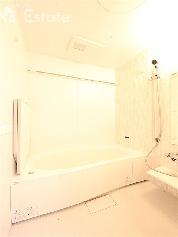 バス・シャワールーム　バスルーム