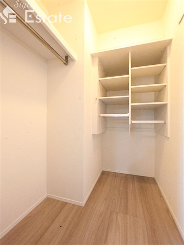 収納　ウォークインクローゼット