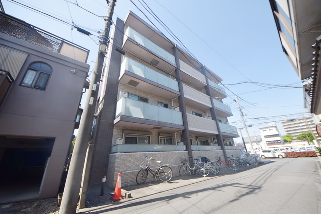 建物外観　～スタイリッシュな外観ですっ～