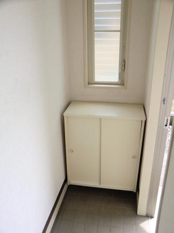 玄関　シューズＢＯＸあり