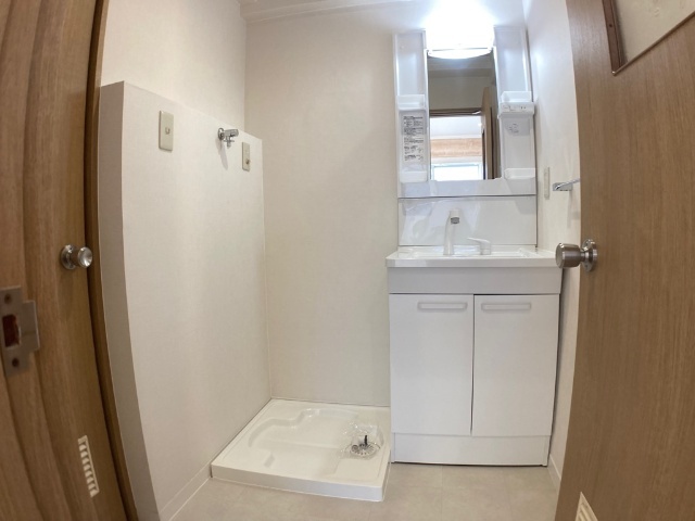 洗面設備　独立洗面台です