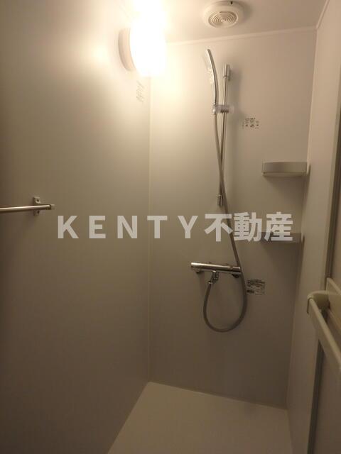 バス・シャワールーム　落ち着いた空間のシャワールームです