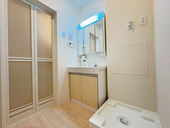 洗面設備　※別部屋の写真です
