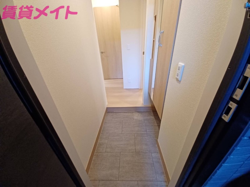 玄関　別部屋同型タイプ