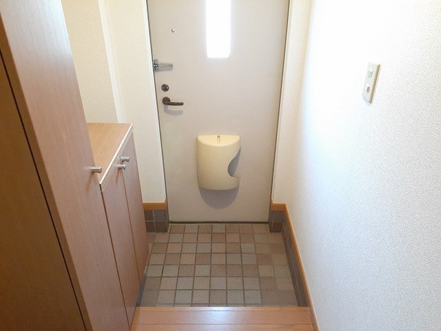 玄関　収納もある玄関です