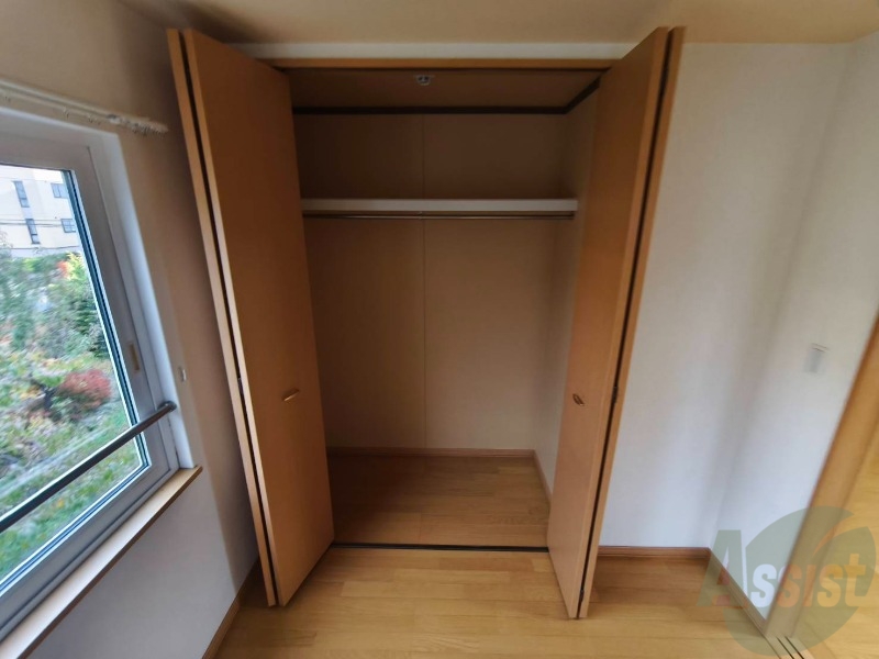 収納　収納もバッチリあるのでお部屋が片付きますよ！