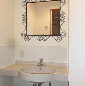 洗面設備　※別部屋の参考写真です。