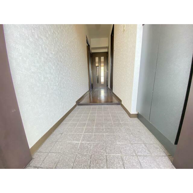 玄関　別部屋の参考写真です。