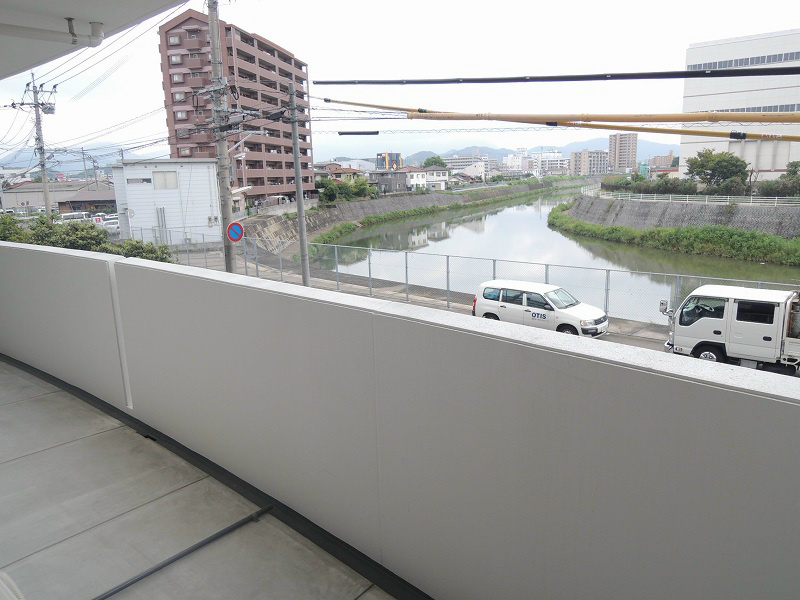 バルコニー　同建設会社別建物参考写真