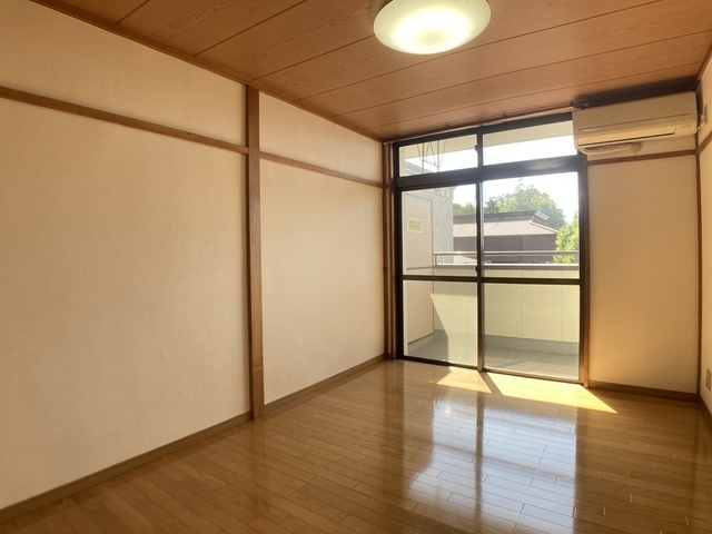 居室・リビング　※別のお部屋の参考画像です。現況優先。