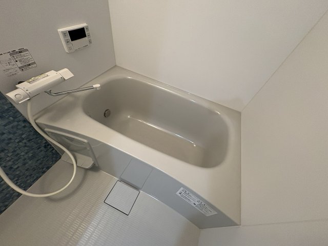 バス・シャワールーム　コンパクトで使いやすいお風呂です