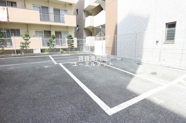 駐車場　敷地内駐車場あり◎
