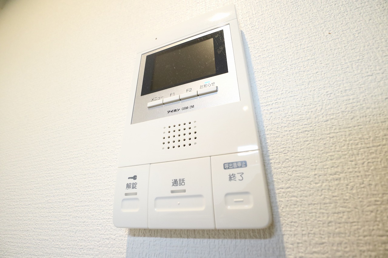 セキュリティ　別部屋　同タイプ室内写真参照