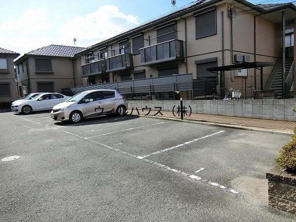 駐車場　敷地内駐車場！