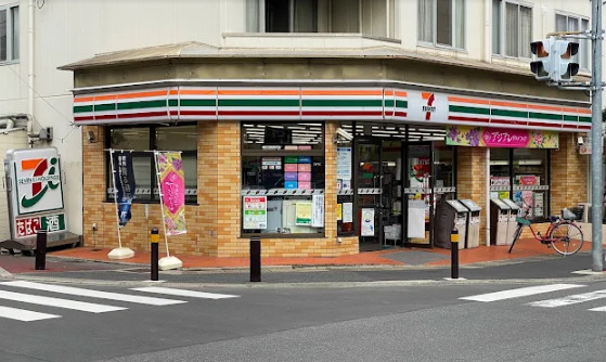 コンビニ　セブンイレブン市川行徳店（コンビニ）まで371m