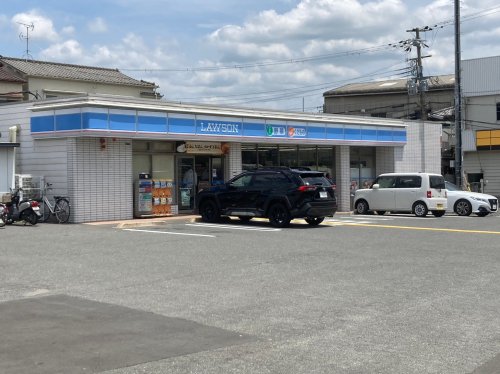 コンビニ　ローソン 大東三箇四丁目店（コンビニ）まで635m