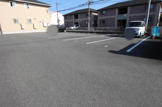 駐車場　駐車スペースもあります☆