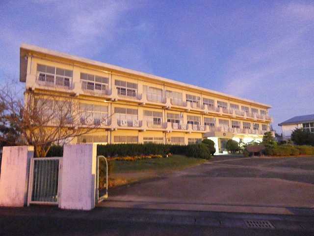 小学校　湖西市立白須賀小学校（小学校）まで1505m