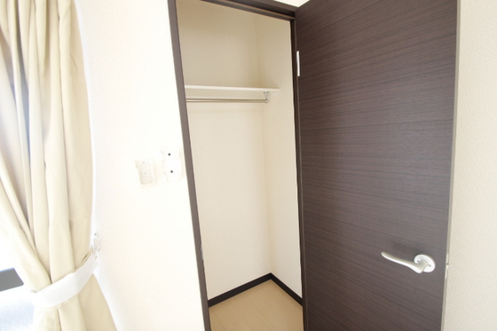 収納　※別号室の写真です