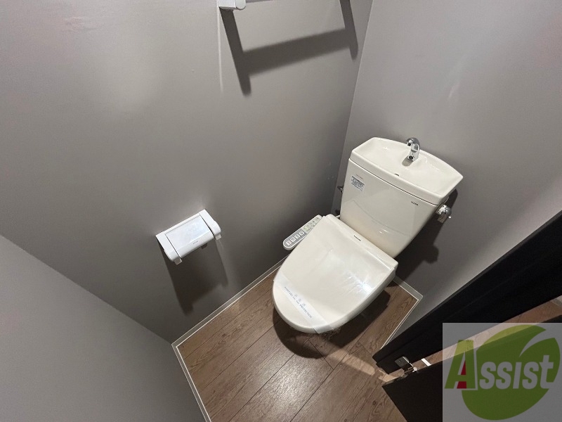 トイレ　こちらはトイレです。清潔感があり、安心して使用できます。