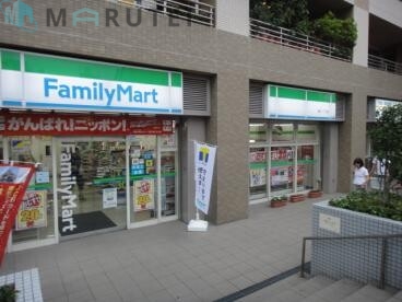 コンビニ　ファミリーマート溝口一丁目店（コンビニ）まで268m
