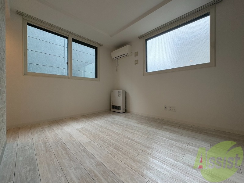 居室・リビング　広くてキレイなお部屋が広がっていて、充実した生活が送れそう。