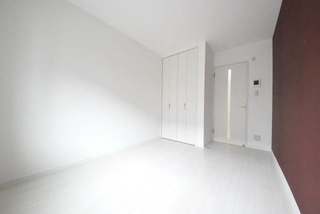 居室・リビング　5.5帖の洋室