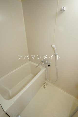 バス・シャワールーム　こちらで疲れを癒してください
