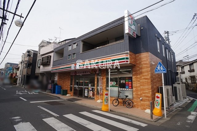 コンビニ　セブンイレブン横浜白幡向町店（コンビニ）まで369m