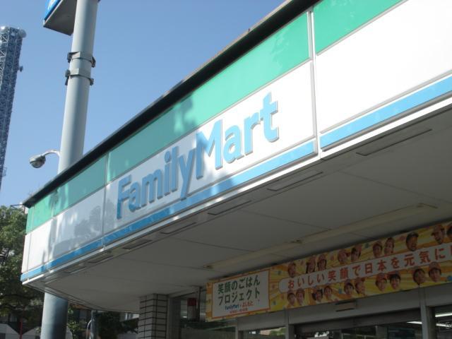 コンビニ　ファミリーマート 吉津二丁目店（コンビニ）まで421m