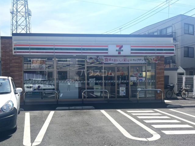 コンビニ　セブンイレブン 横浜日吉3丁目店（コンビニ）まで215m
