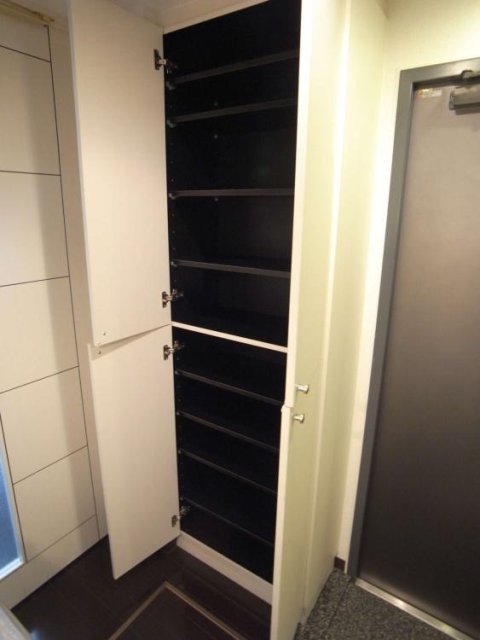 その他　靴入