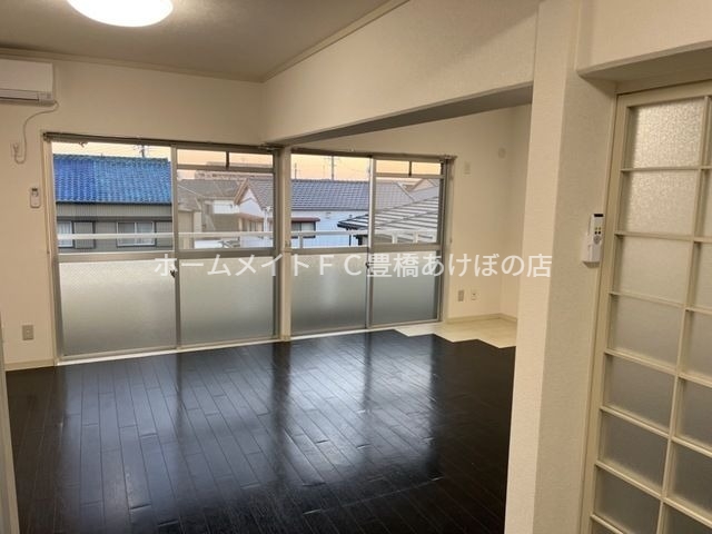 居室・リビング　同型別部屋写真