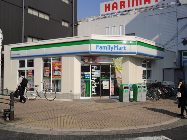 コンビニ　ファミリーマート京屋三国ヶ丘駅前店（コンビニ）まで705m