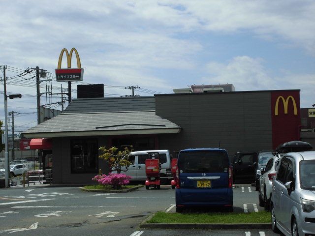 飲食店　マクドナルド（飲食店）まで600m